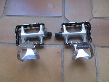 PAIRE DE PEDALES L+R  (CM  95A)  + CALES-PIED CHRISTOPHE