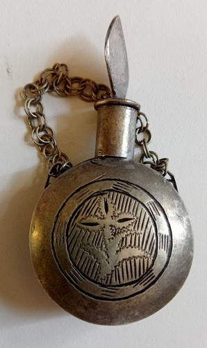 Ancienne petite fiole - a, parfum