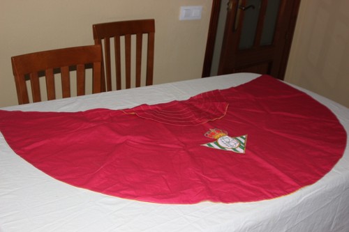 Cape torero avec blason - de, le