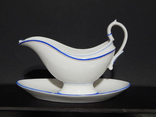 Ancienne saucière avec - saucière,