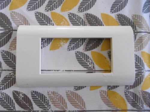 Legrand mosaic plaque 4 - legrand,