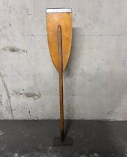 Pagaie en bois Vintage sur son socle