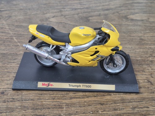 Moto miniature triumph - moto, 1/18
