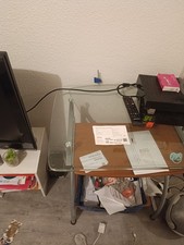 bureau en verre Ikea comme