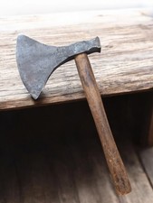 Très grande hache de bucheron