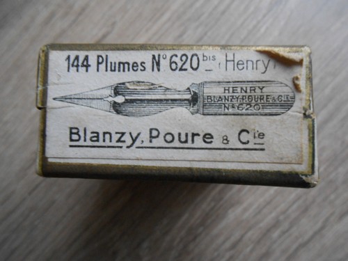 Boite plumes scellée et - boite,