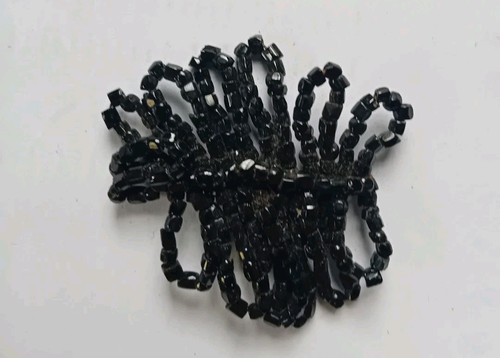 Broderie ancienne - ancienne, en