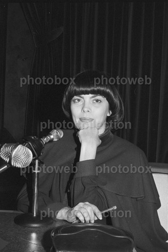 Mireille mathieu exclusive - -,