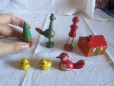 lot de petits jouets anciens en bois laqué