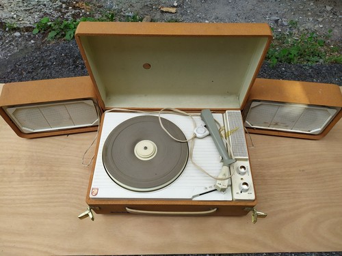 Ancien tourne disque - tourne,