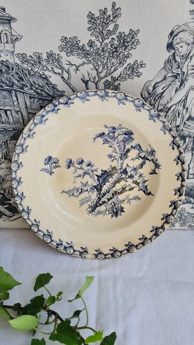 Ancienne assiette creuse - ,