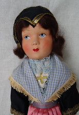 Poupée folklorique collection