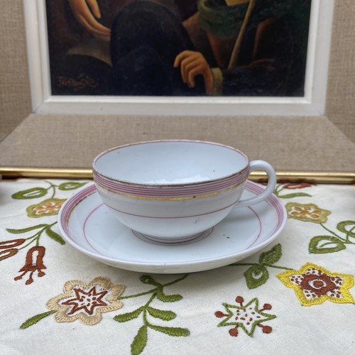 Tasse sous en - tasse,