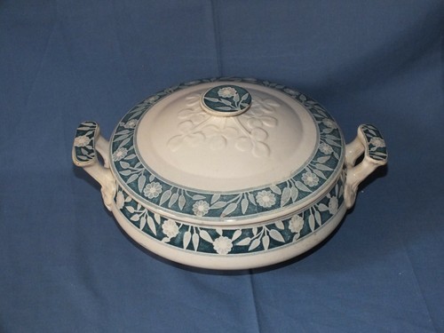 Soupière légumier ancien