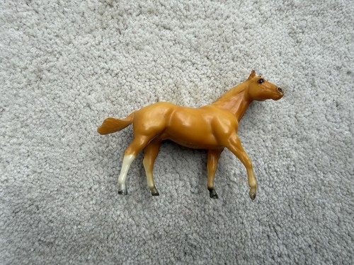 Breyer quarter horse stallion - horse,