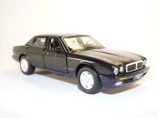 JAGUAR XJ6 noir Midnight 1/32