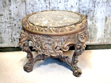 Élégante table ronde sculptée en hêtre avec plateau en marbre - Style Louis XV