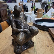 Terre Cuite signée