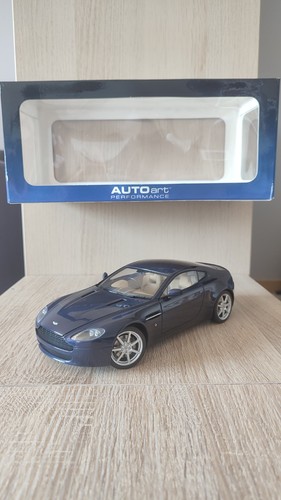 Autoart aston martin - autoart, v8