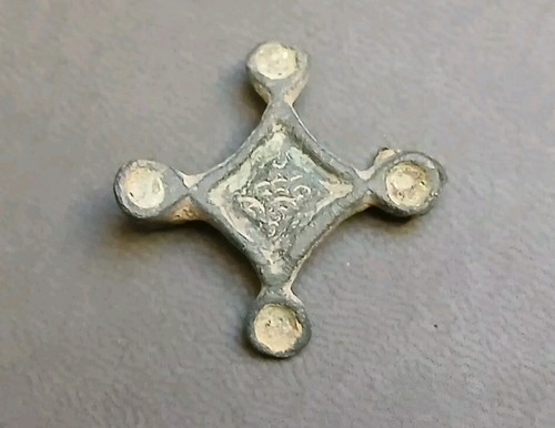 Magnifique petite fibule - magnifique,