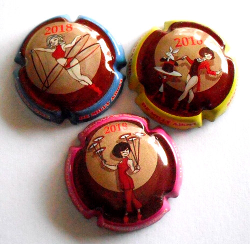 Rare lot 3 capsules de - !!,
