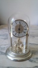 ANCIENNE PENDULE QUARTZ STAIGER VENDUE POUR PIECE SOUS GLOBE A RESTAURER VINTAGE
