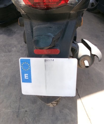 Porte plaque immatriculation - d,
