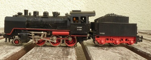 Märklin 3003 locomotive - locomotive, à