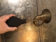 Ancien klaxon de voiture