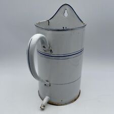 Bouquetière fontaine murale