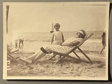 PHOTO ancienne SCENE DE PLAGE