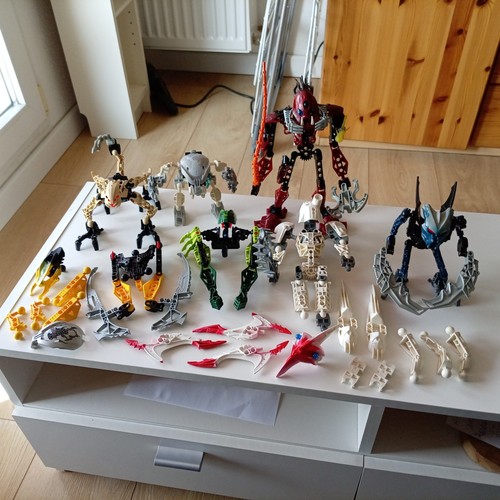 Lego bionicle lot - bionicle,