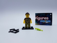 LEGO  FIGURINE LA TRAQUEUSE DE