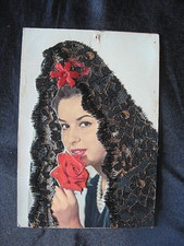 ++"0217"  CPSM   ESPAGNE   COSTUME BRODE EN TISSU SUR CARTE POSTALE