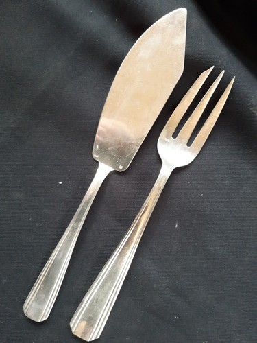 Couvert service poisson - couvert, a