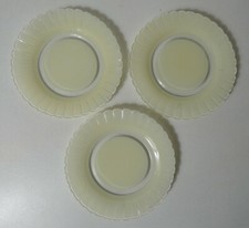 3 petites assiettes Duralex fleurs blanches Vintage