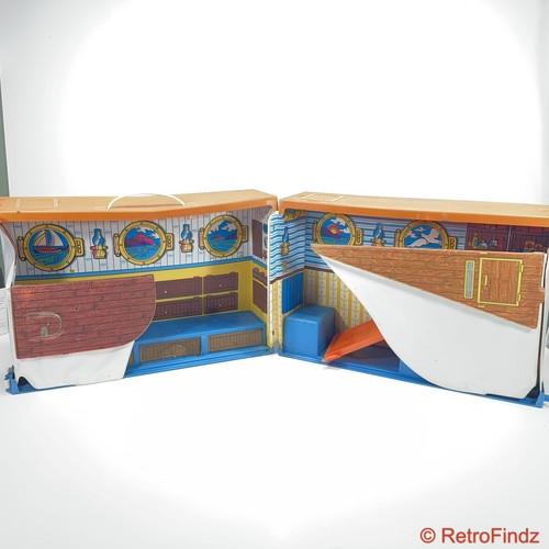 Vintage 1974 barbie - vintage, boat