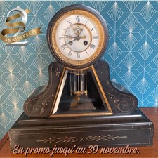Pendule XIXème, époque Napoléon III, mouvement mercure, en marbre noir.