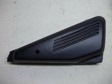 cache sous selle droit de