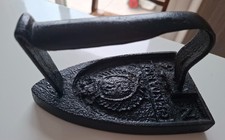 Ancien fer à repasser en