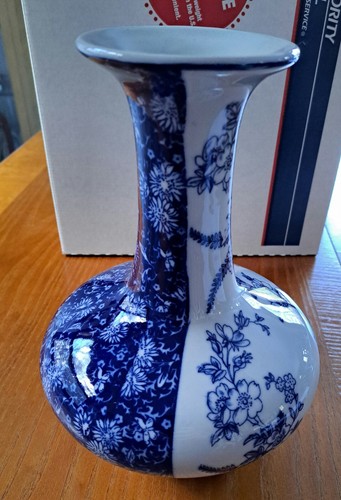 Vintage chinese porcelain vase - vintage,