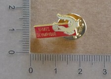 PIN'S FOOTBALL NIMES OLYMPIQUE