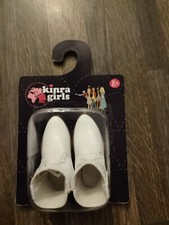 Chaussures Poupée Kinra Girls Poupée Corolle 2012