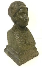 Ancien buste de femme en fonte 