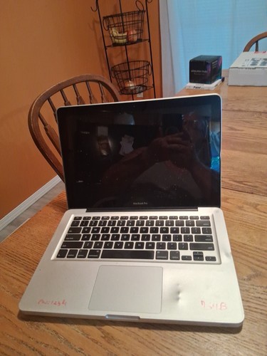 Macbook pro early 2011 - early,