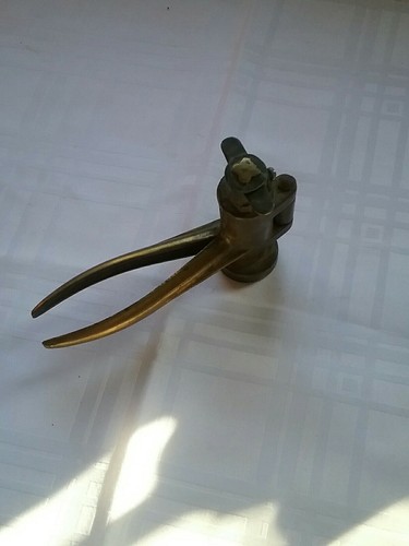 Rare bouchonneuse bouche - rare,