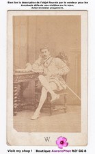 ACTEUR EN COSTUME DE SCÈNE