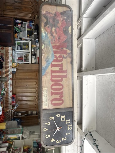 Marlboro light clock with - light,
