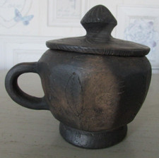 Ancien pot en grès ou argile