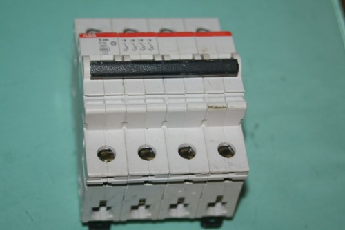 Disjoncteur 400v 4p - 400v, abb